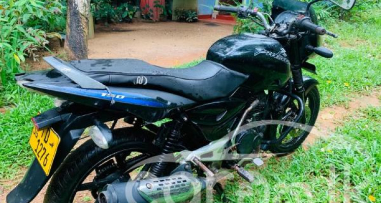 BAJAJ PULSAR 180 2007