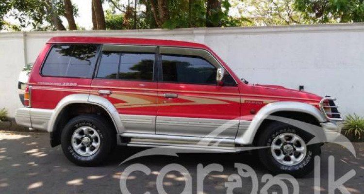 MITSUBISHI PAJERO 1995