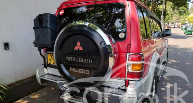 MITSUBISHI PAJERO 1995
