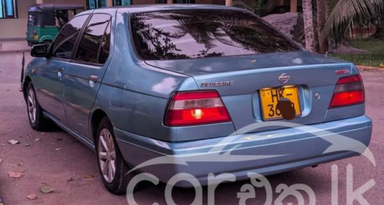 NISSAN BLUEBIRD SU14 1996