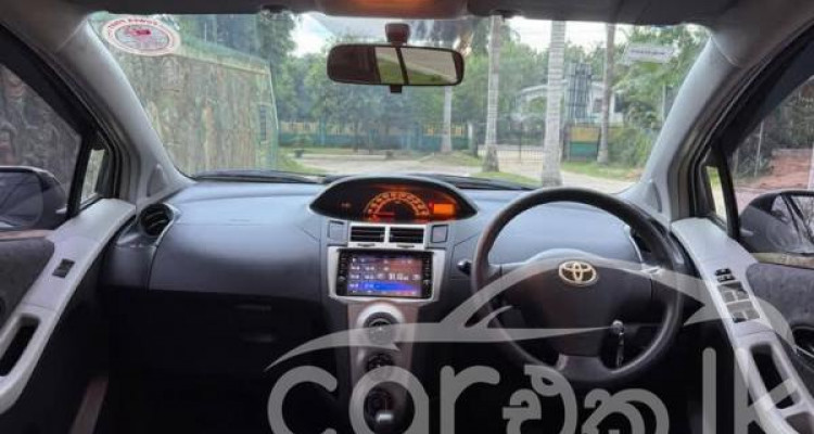 TOYOTA VITZ 2008