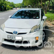 TOYOTA PRIUS 2011