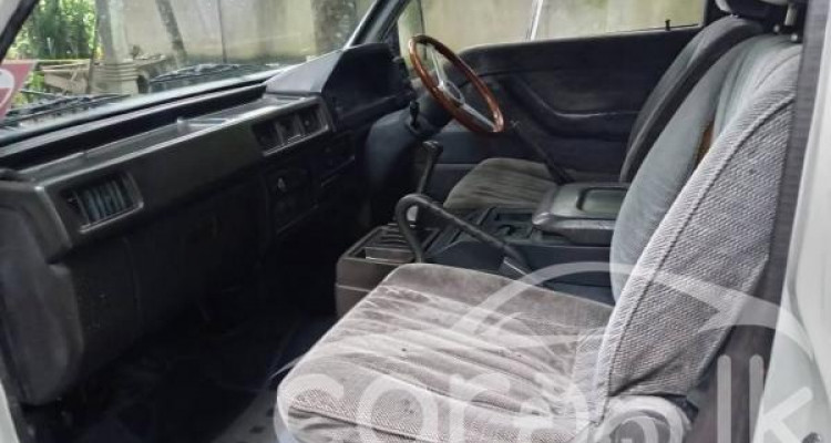 MITSUBISHI DELICA 1997