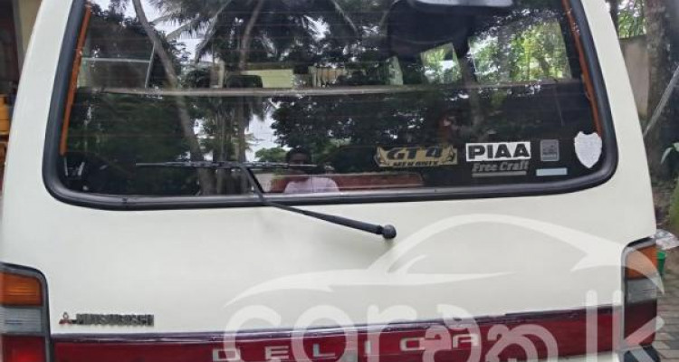 MITSUBISHI DELICA 1997