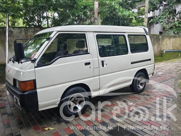 MITSUBISHI DELICA 1997
