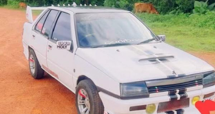 MITSUBISHI LANCER C12 1985