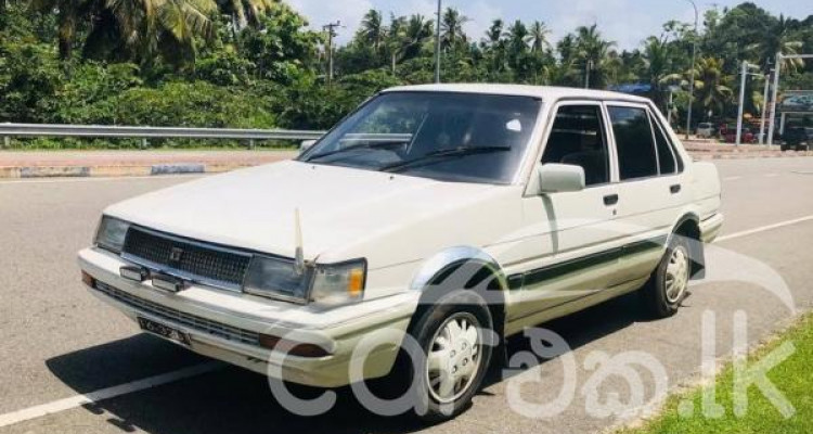 TOYOTA COROLLA AE81 1985