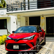 TOYOTA C-HR NGX 10 2020