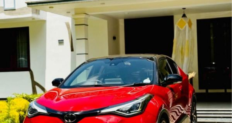 TOYOTA C-HR NGX 10 2020