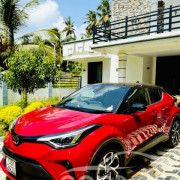 TOYOTA C-HR NGX 10 2020