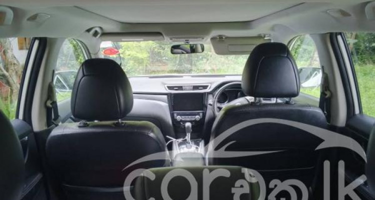 NISSAN X TRAIL 2015