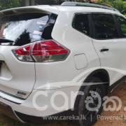 NISSAN X TRAIL 2015