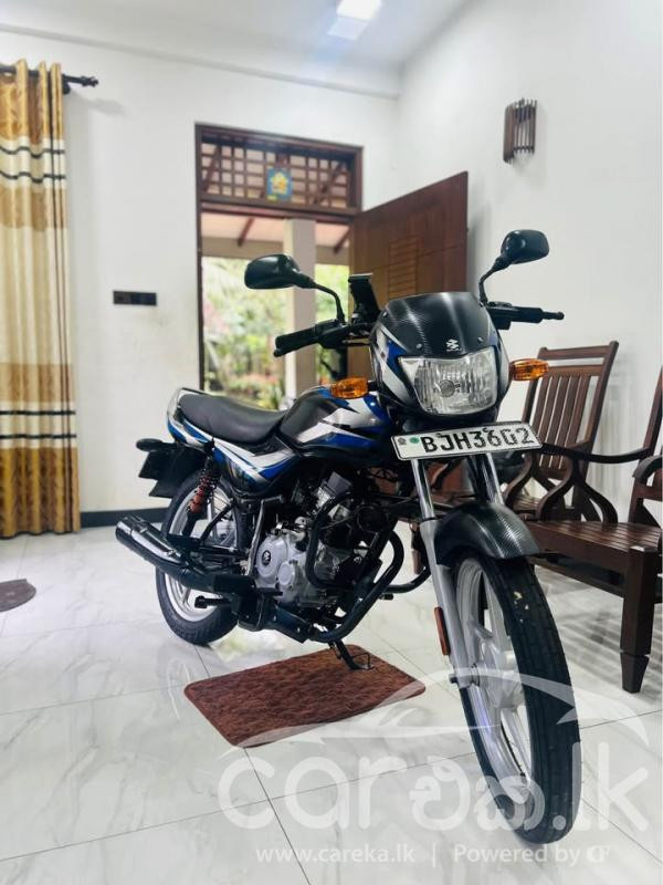BAJAJ CT100 2023