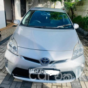 TOYOTA PRIUS 2013