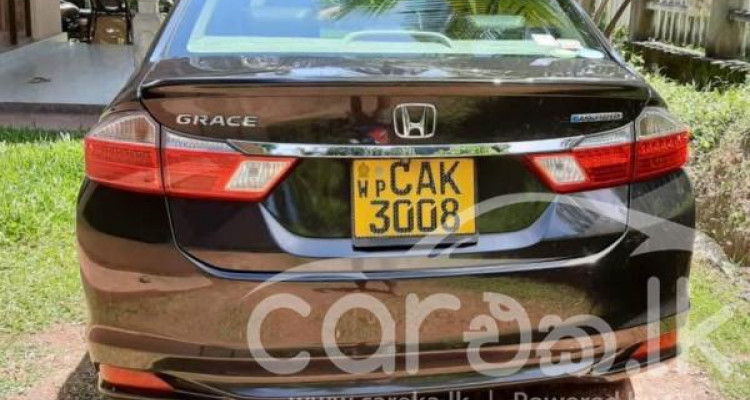 HONDA GRACE 2015