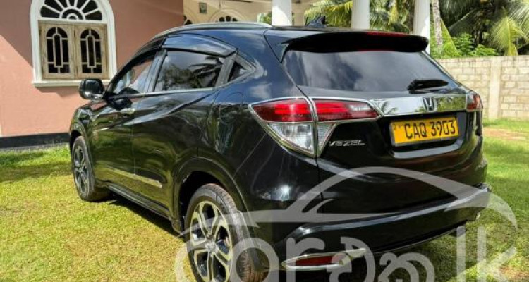 HONDA VEZEL 2015