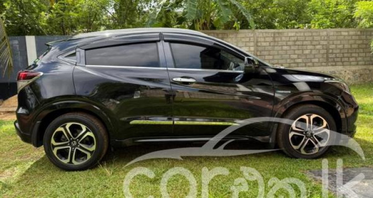 HONDA VEZEL 2015