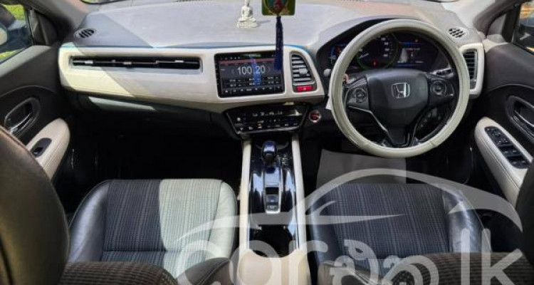 HONDA VEZEL 2015