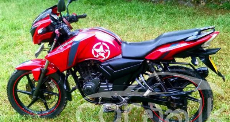 TVS APACHE 2017