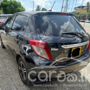TOYOTA VITZ 2011