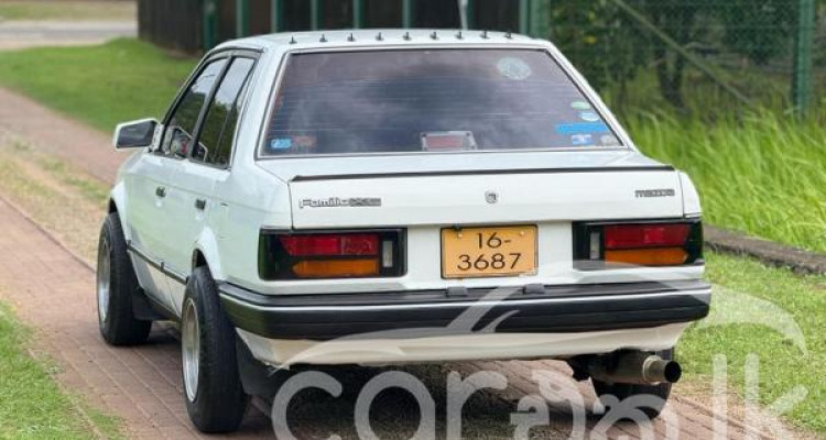 MAZDA FAMILIA 1986