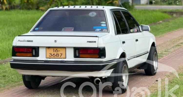 MAZDA FAMILIA 1986