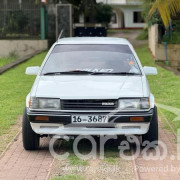 MAZDA FAMILIA 1986