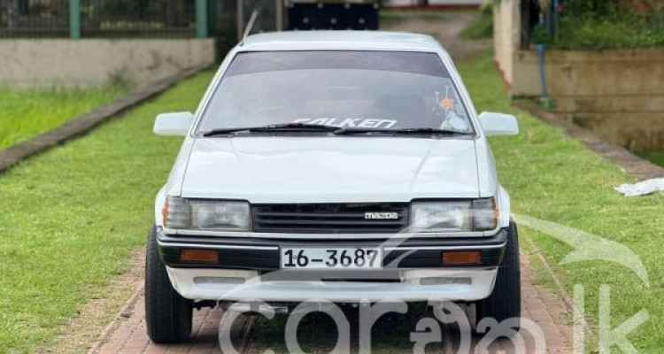 MAZDA FAMILIA 1986