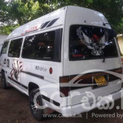 NISSAN CARAVAN 1988