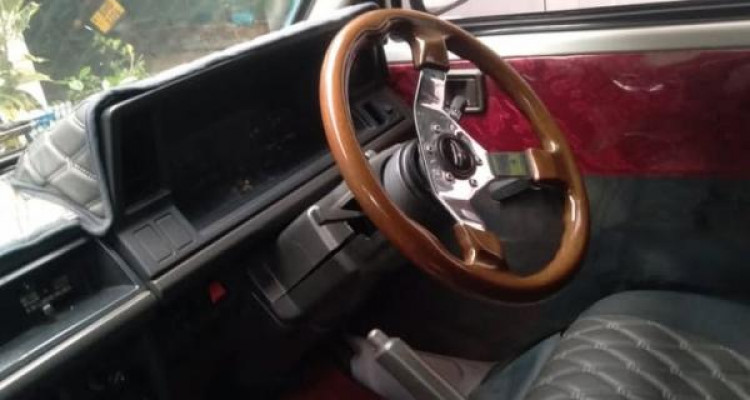 NISSAN VANETTE 1992