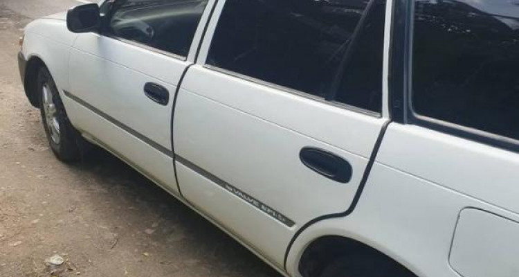 TOYOTA COROLLA 2000
