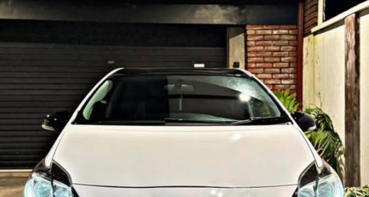 TOYOTA PRIUS 2012
