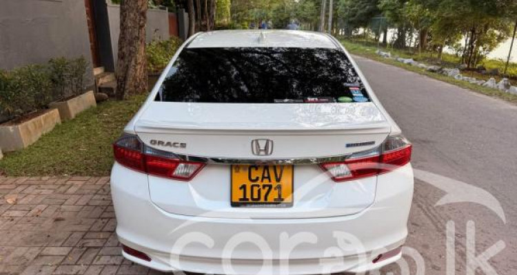 HONDA GRACE 2017