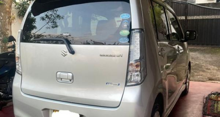 SUZUKI WAGON R 2015