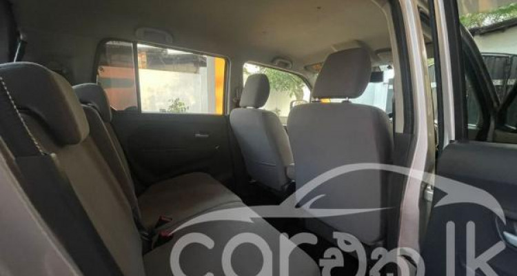 SUZUKI WAGON R 2015