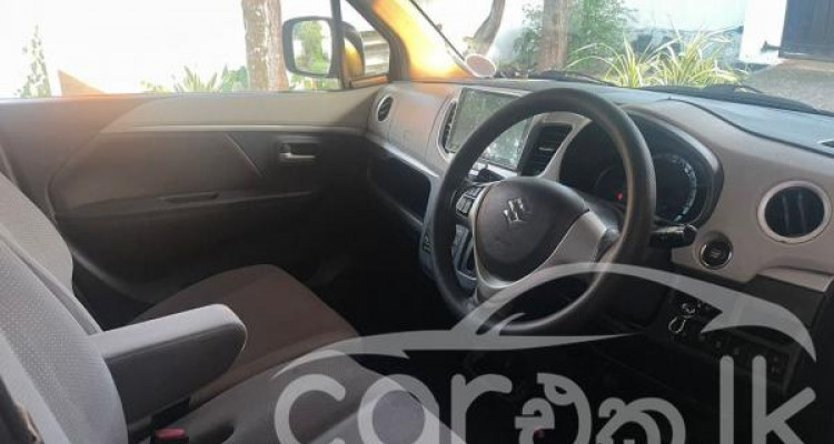 SUZUKI WAGON R 2015