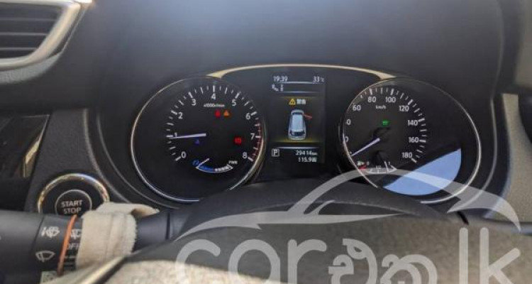 NISSAN X TRAIL 2015