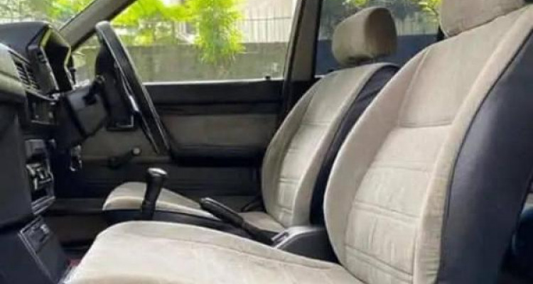 MAZDA FAMILIA 323 1986