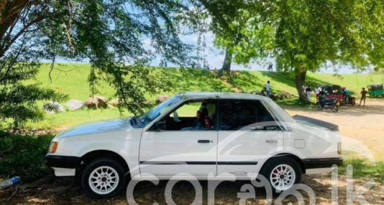 MAZDA FAMILIA 323 1986