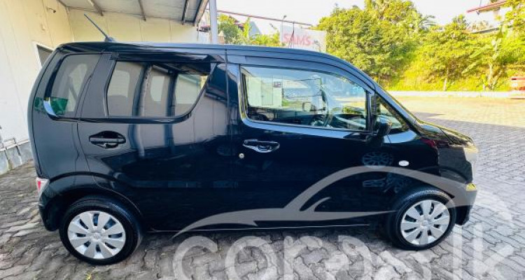 SUZUKI WAGON R FX 2024