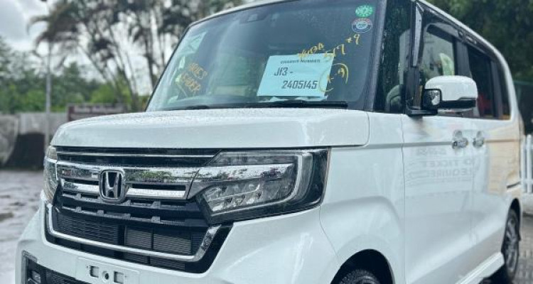 HONDA N-BOX 2023