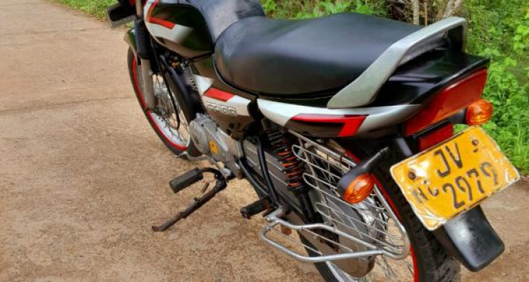 BAJAJ CT100 2005