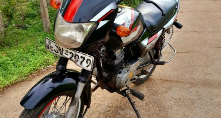 BAJAJ CT100 2005