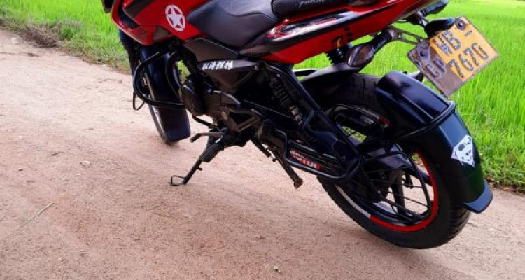 BAJAJ PULSAR 135 2010