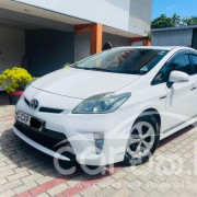 TOYOTA PRIUS 2015