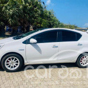 TOYOTA AQUA 2013