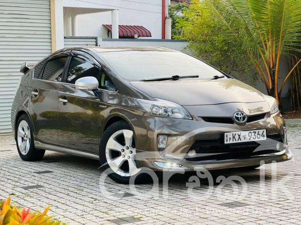 TOYOTA PRIUS 2012