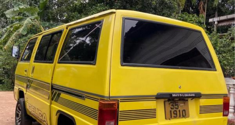 MITSUBISHI DELICA L300 1982