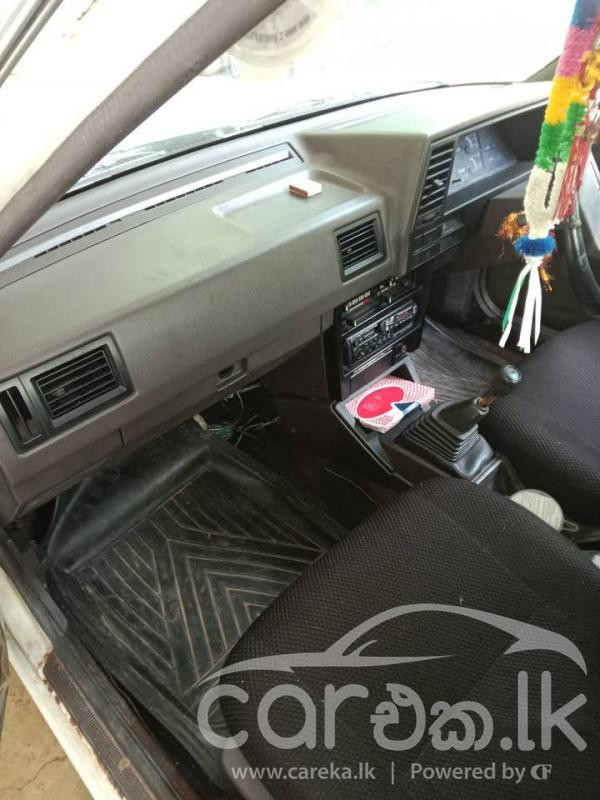 NISSAN SUNNY B12 1988