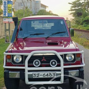 MITSUBISHI PAJERO 1988